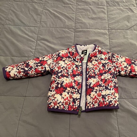 The North Face Reversible Infant Jacket - Picture 1 of 3